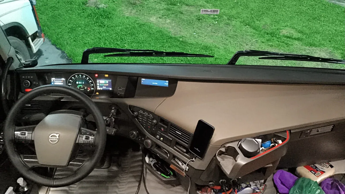 Volvo FH 540 + Randon Rodocaçamba miniatura 7