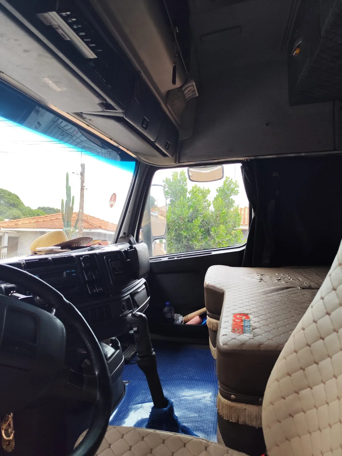 Volvo NH miniatura 5