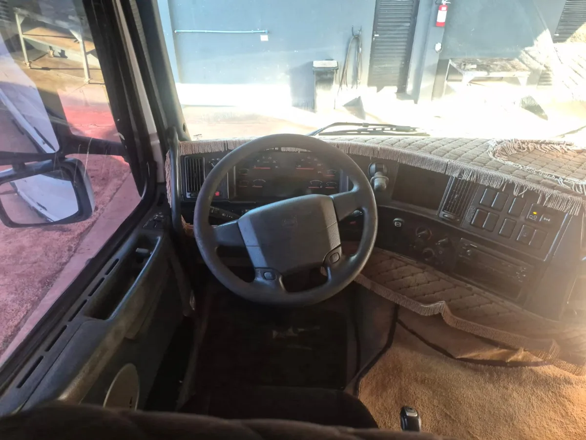 Volvo FH 460 6x2 miniatura 15