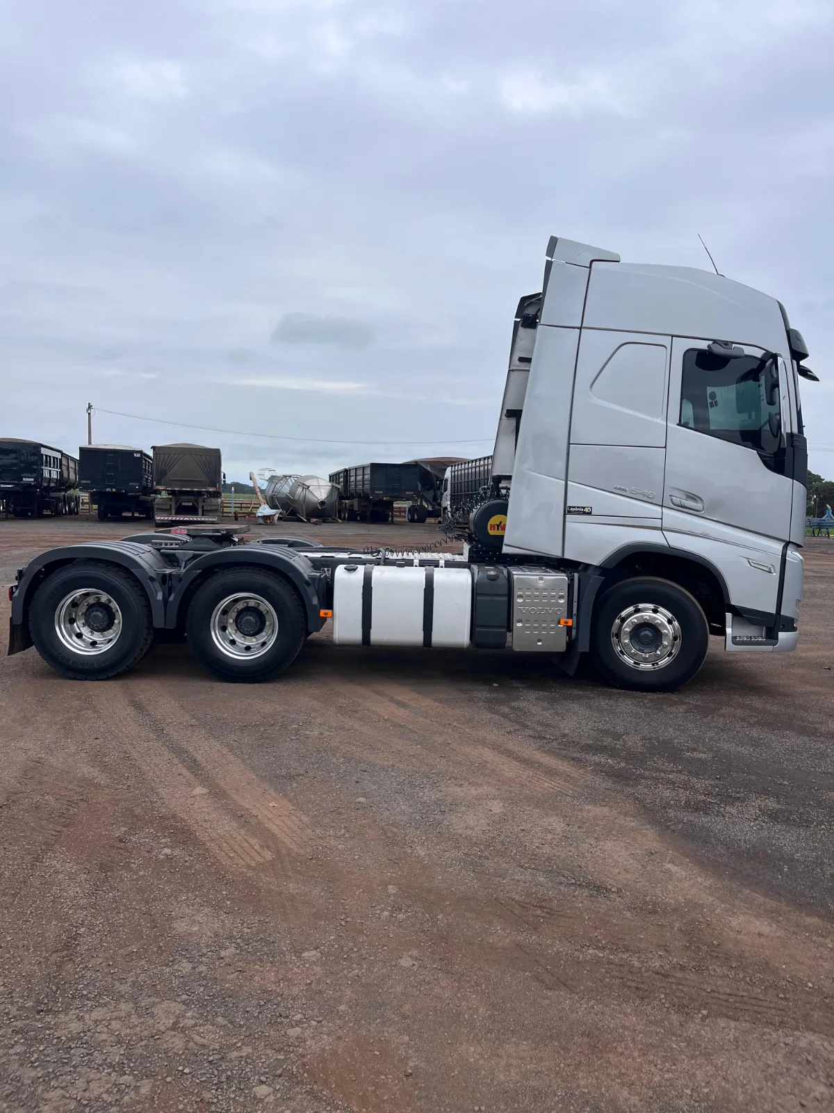 Volvo FH 540 6x4 miniatura 5